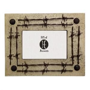 NEW PASEO ROAD double barbwire frame 4x6 in cream
